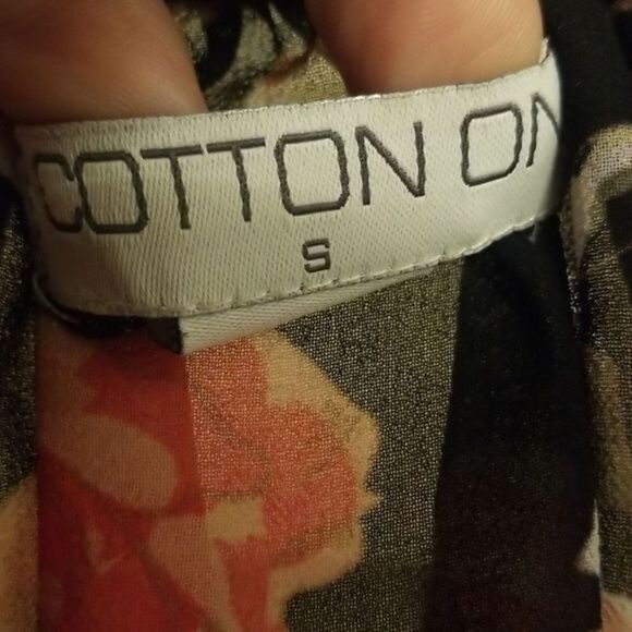 Cotton On Women's Floral button down floral top size small - Picture 3 of 8